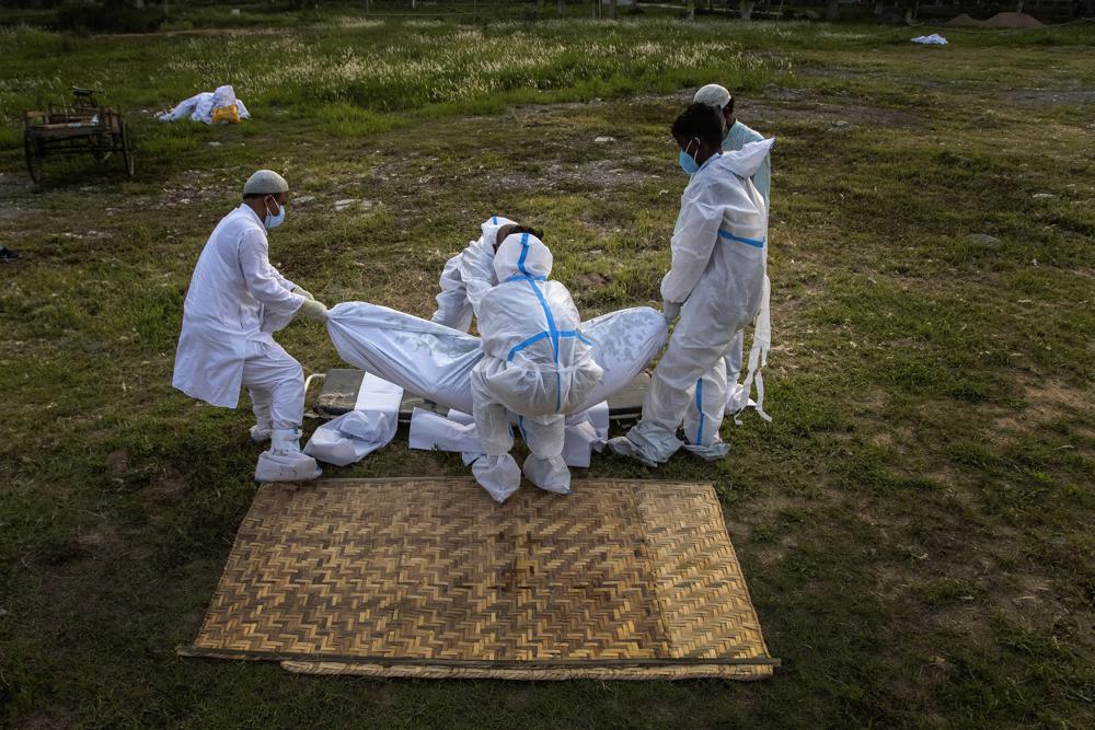 Virus ‘swallowing’ people in India; crematoriums and burial grounds overwhelmed